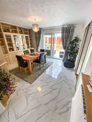 21, Harebell Close, Chester photo 4