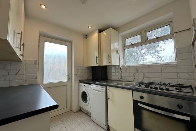 Maisonette to rent in Islay Gardens, Hounslow