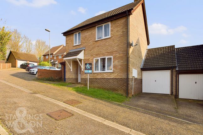 Link-detached house for sale in Lindford Drive, Eaton, Norwich