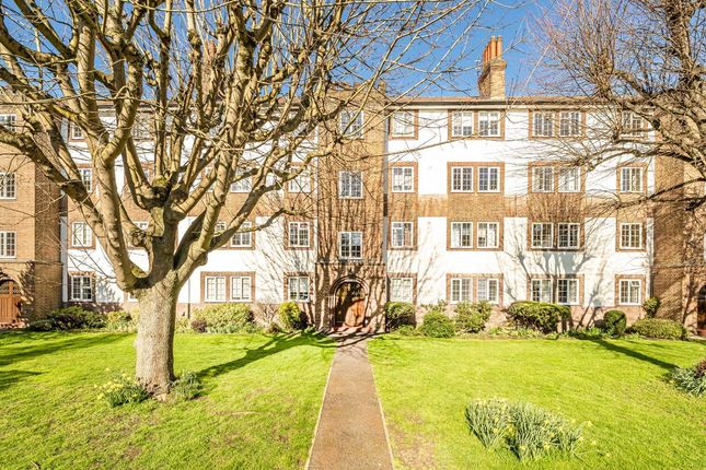 2-bed flat on 114 Gloucester Court, Kew Road, Kew, £530,000