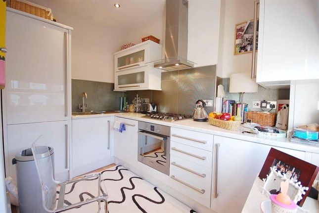 Flat to rent in Flat, Marylands Road, London
