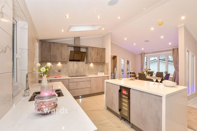 2, Hollies Way, Ashford photo 3