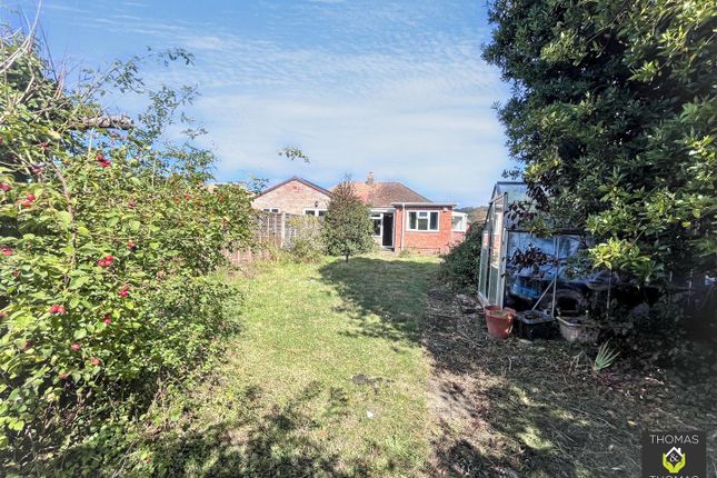 33, Hillview Drive, Gloucester photo 3