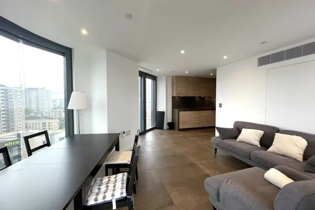 53, Chronicle Tower 261B City Road London photo 3