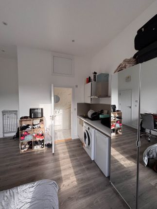 Room 8, Florence Road, London photo 3