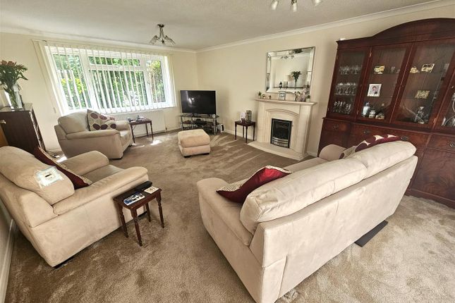 6, Priory Gardens, Tavistock photo 2