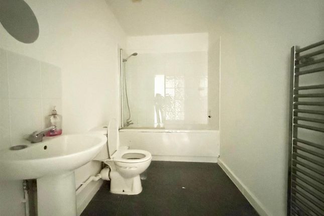 Flat 2, Elm House, Elm Road, Canvey Island photo 5