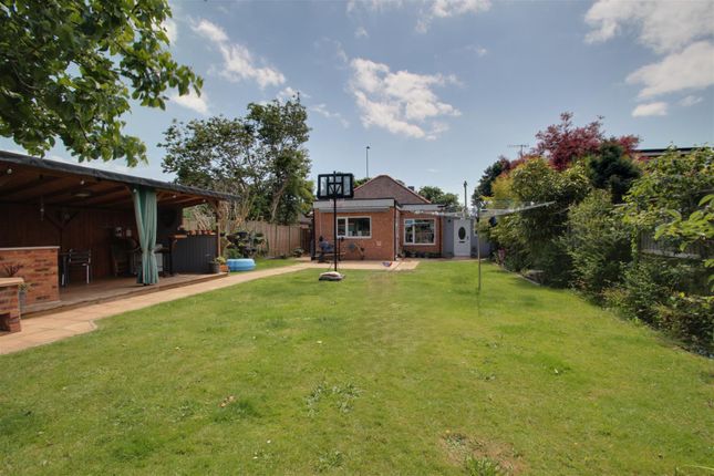 Thumbnail Detached bungalow for sale in Upper Brighton Road, Sompting, Lancing