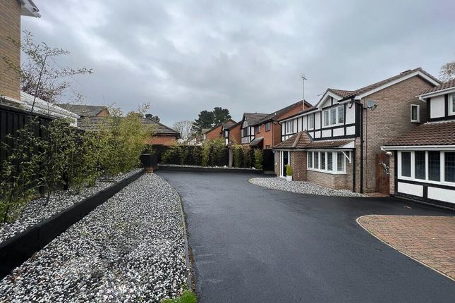 Detached house for sale in Rylands Heath, Luton, Bedfordshire