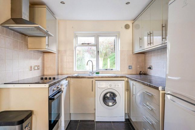 83B, Brockhurst Road, Buckinghamshire photo 2