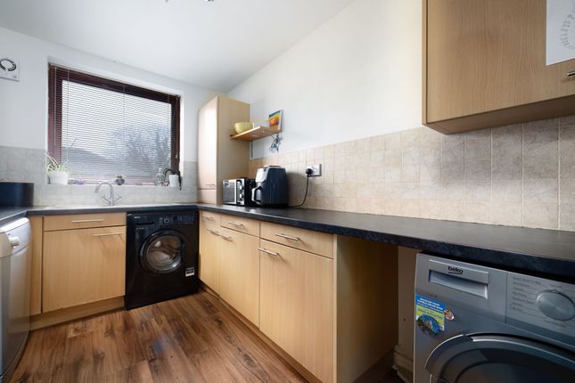 1 Highfield Court, Skelmorlie photo 2