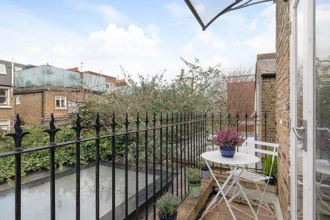 Terraced house for sale in Estcourt Road, London