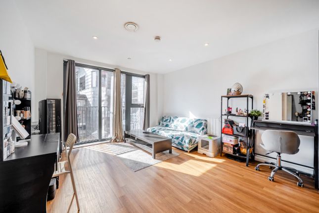 Flat 203, Deluna House, 2, Cornell Street, Greater Manchester photo 4