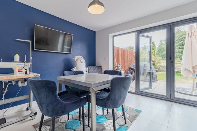 14 Nursery Rise, Leicester photo 4