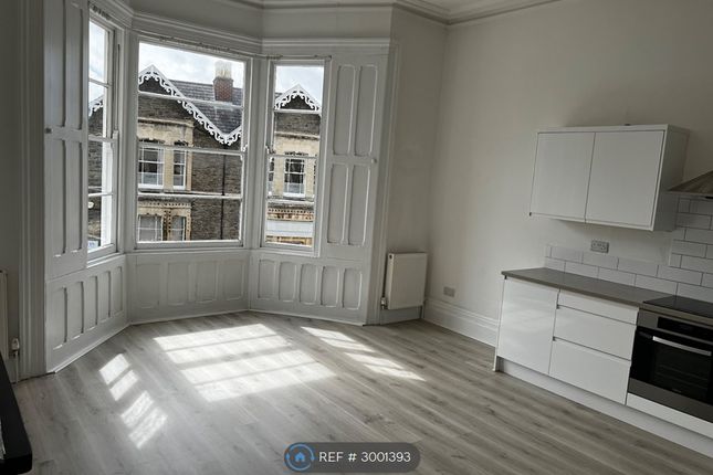 First Floor Flat, Alexandra Road, Clevedon photo 4