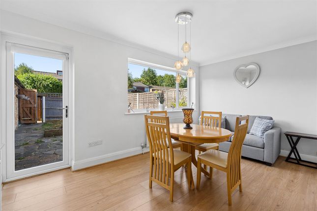 99, Millfield, New Ash Green photo 4