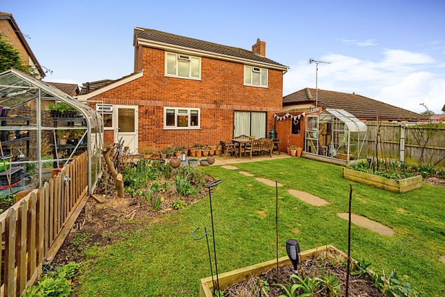 Blounts Drive Uttoxeter ST14 4 Bedroom Detached House For Sale 