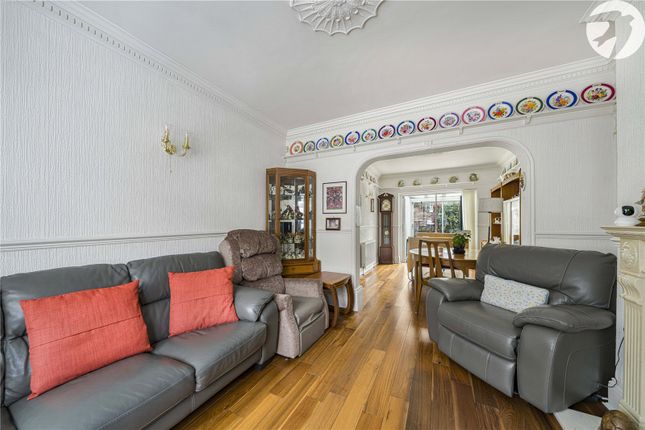 16, Plantation Road, Erith photo 2