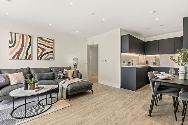 Clovelly Road, Hounslow photo 5
