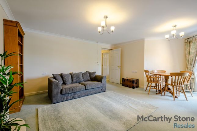 24 St Rumbolds Court, Buckingham Road, Brackley photo 4