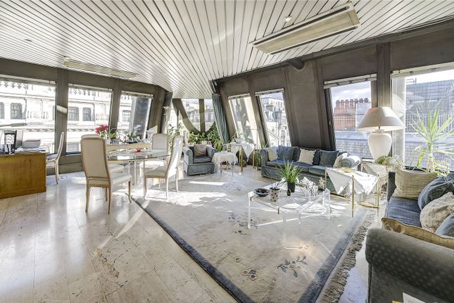 Flat for sale in St James's Street, St James's, London