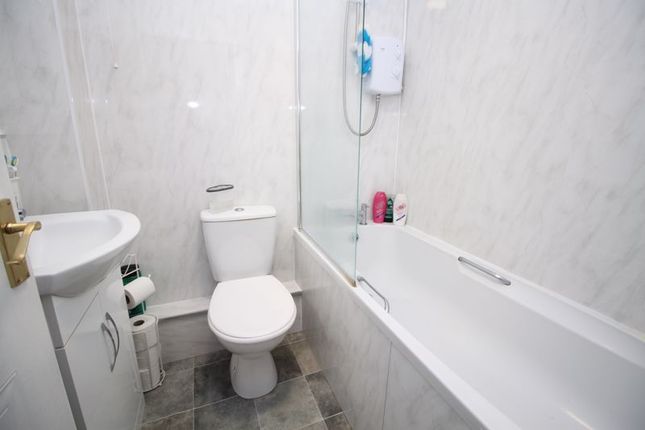 End terrace house for sale in Bracklesham Close, Southampton