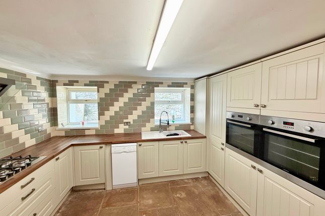 Grove Cottage, Pontypool photo 2