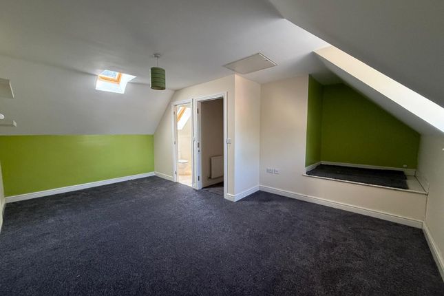 21, Nottingham photo 5