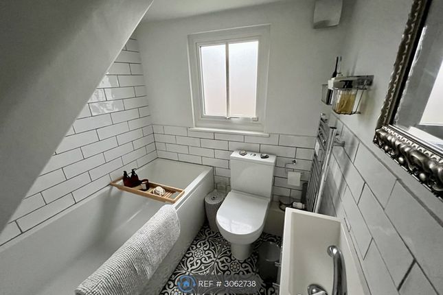 Flat, Havelock Road, Croydon photo 4