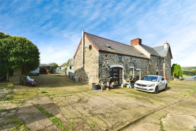 Refael Fach Farm,, Fishguard, Pembrokeshire photo 2