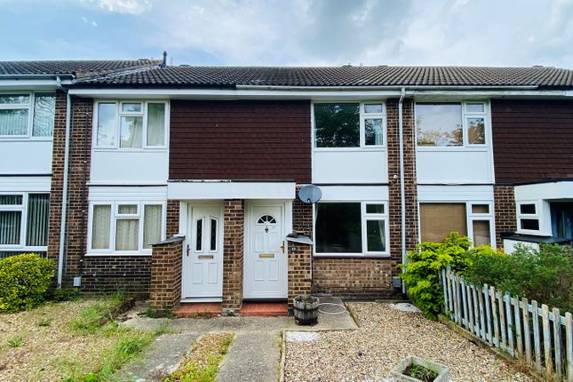 Thumbnail Terraced house for sale in Kipling Close, Hitchin