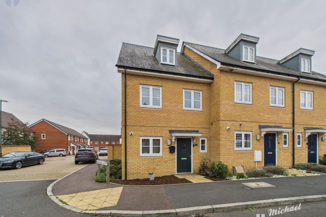 Cam03218G0-Pr0793-Still019