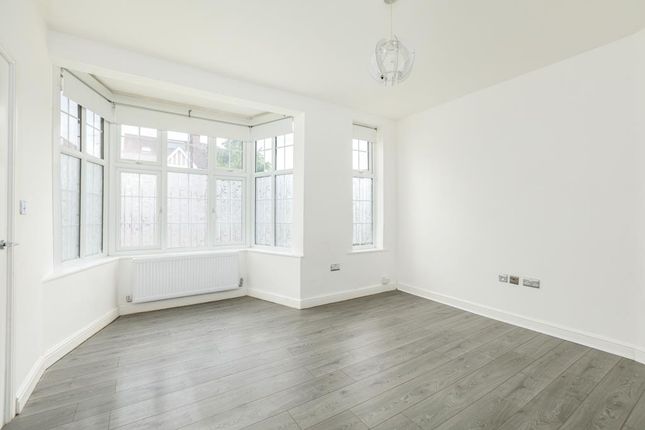 34, Park Crescent, Enfield photo 2