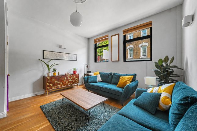 131a, Chatsworth Road, London photo 2