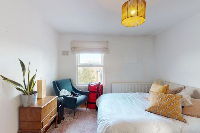 Flat C, 5 Oakhurst Grove, London photo 3