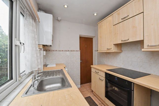 21, Elm Road, Benfleet photo 4