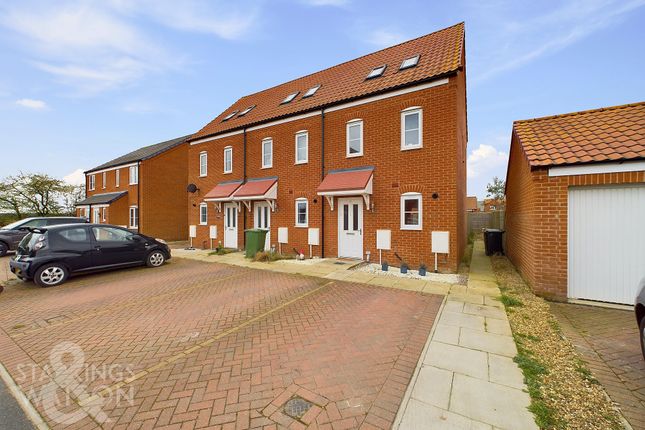 Town house for sale in Bailey Road, North Walsham