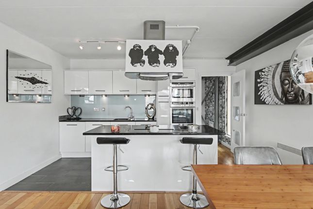 Apt 502 Fairbairn, Henry Street, Manchester photo 3