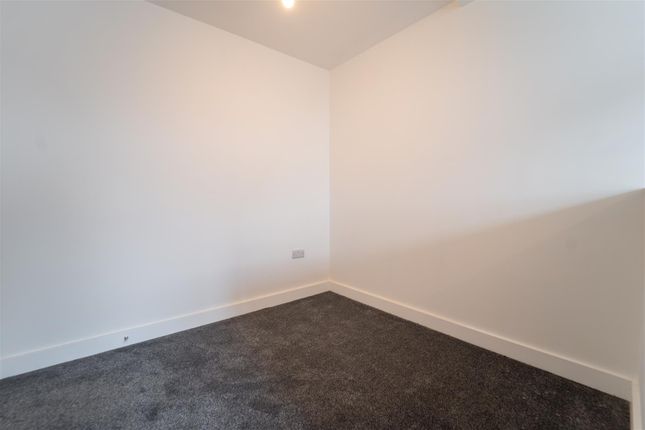 Flat 2, 899-903, Bristol Road South, Birmingham photo 5
