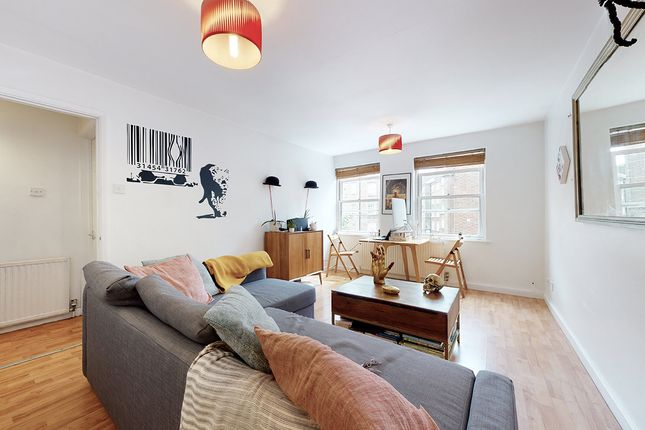 Thumbnail Flat to rent in Essex Road, Angel