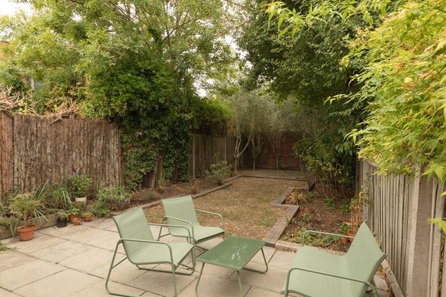 166a, Copleston Road, London photo 2