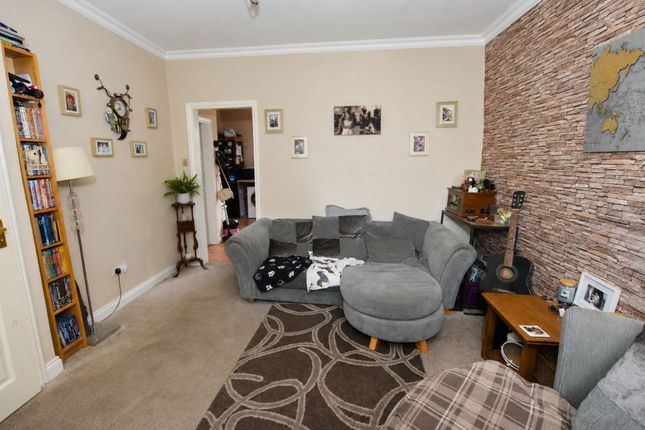 34, Elm Avenue, Warrington photo 2