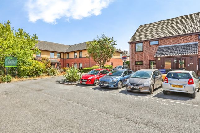 5, Cedar Park, ILKESTON photo 2