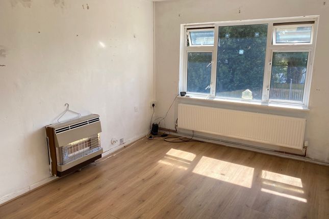 9a, Coombe Tennant Avenue, Neath photo 2