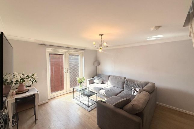 128, Swinnow Close, West Yorkshire photo 5