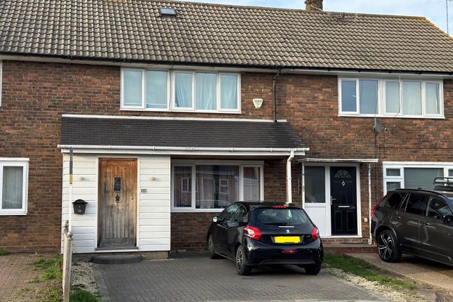 Thumbnail Property to rent in The Knares, Basildon