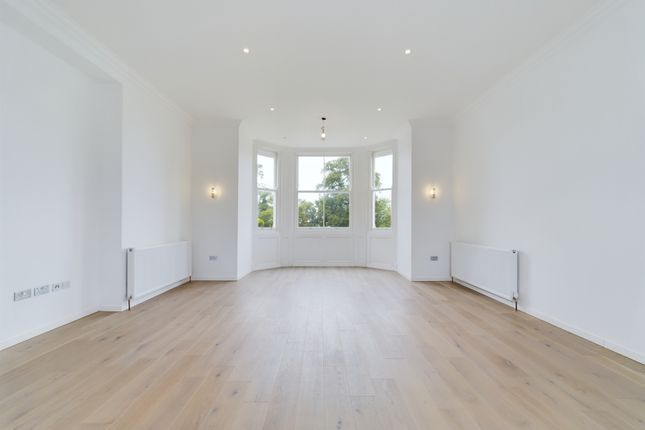 Flat for sale in Four Ashes Road, Cryers Hill, High Wycombe