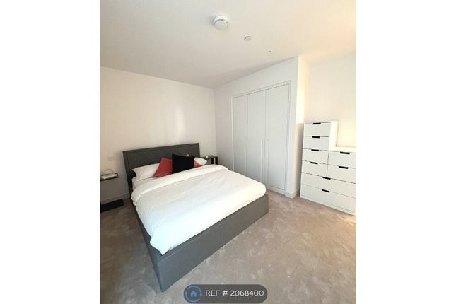Thumbnail Room to rent in John Cabot House, London