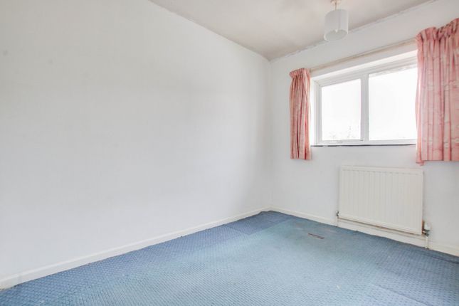 Terraced house for sale in Clickett Hill, Basildon