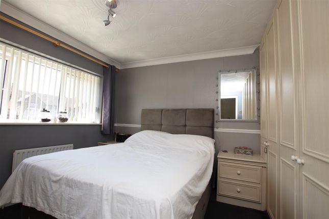 19, Wordsworth Way, Dartford photo 4
